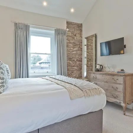 Tithe Barn - Self Check In 4*