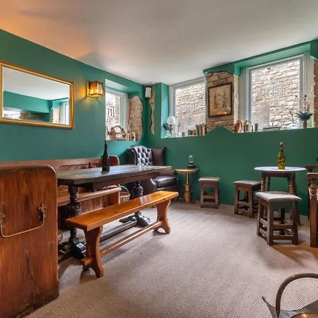 Tithe Barn - Self Check In 4*